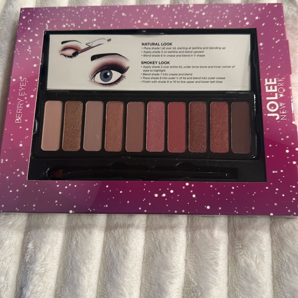 JOLEE NEW YORK Berry Eyes Natural Look Smokey Look 10 Palatte Eye Shadow Set.